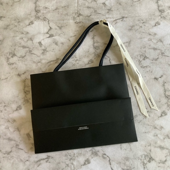 Chanel Black Shopping bag with 1 White Camellia Flower and ribbon! - Picture 6 of 8